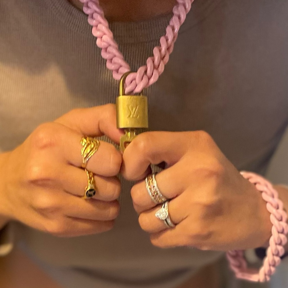 Authentic Louis Vuttion Padlock💌 Pink set included